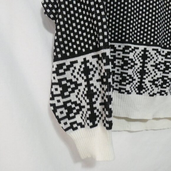 Black and White Patterned Knit Sweater | medium | Ribbed Neck, Bottom & Cuffs - Picture 6 of 15